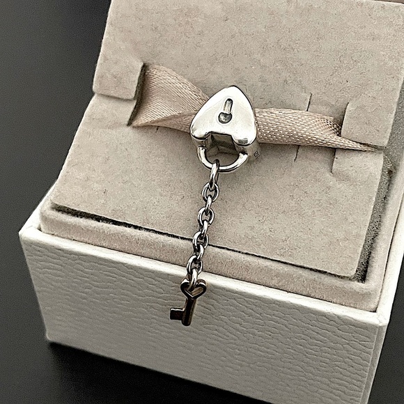 Pandora Key to My Heart - Picture 3 of 4